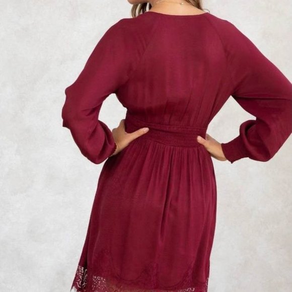 Cute merlot mini dress size medium - Picture 2 of 5